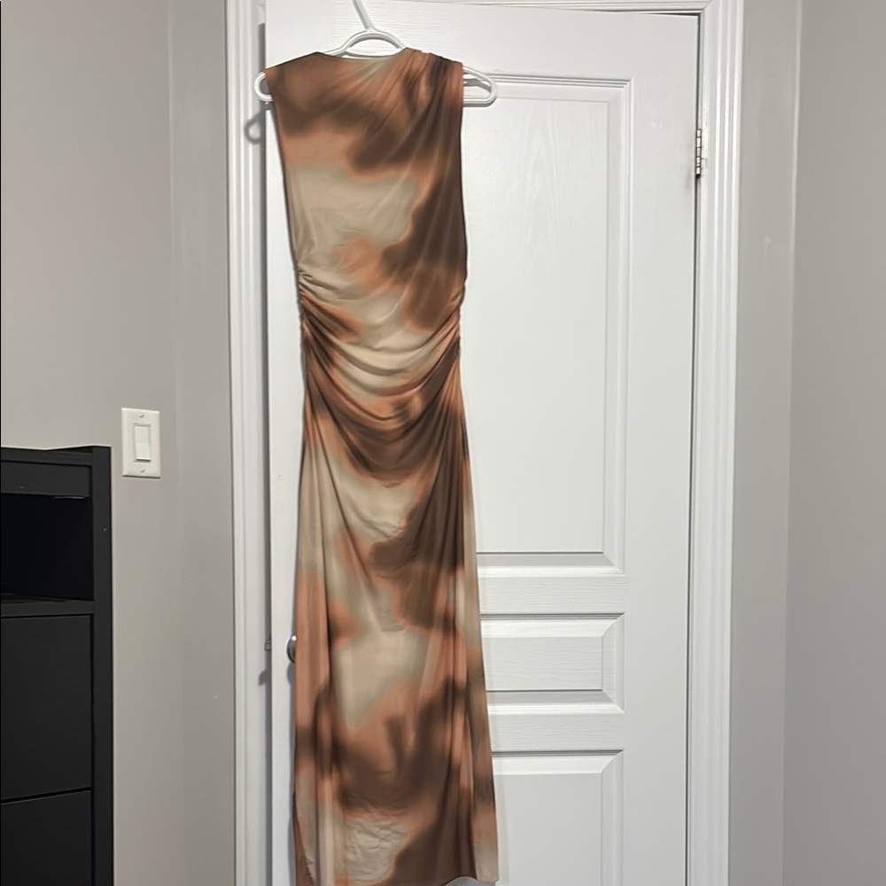 Elegant Brown and Tan Women's Dress - Picture 3 of 3